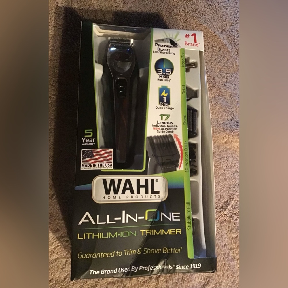 Wahl Lithium Ion Multi-Groomer Men's Beard, Facial & Total Body Groomer.